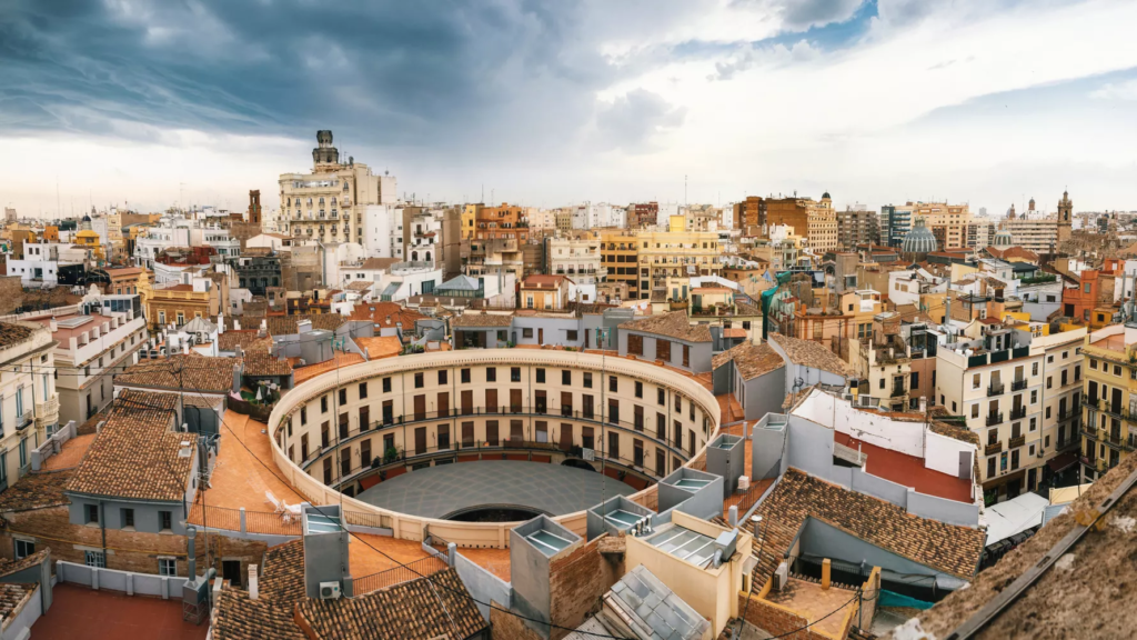 Valencia, located on Spain’s southeastern coast, is a city that perfectly blends its historical roots with modern innovation. Known for its futuristic architecture, golden beaches, and delicious paella, Valencia is a city that appeals to all types of travelers.