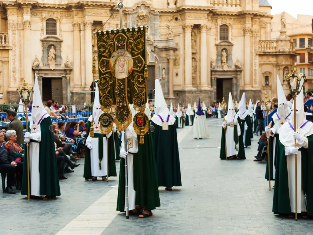 Semana Santa, or Holy Week, is celebrated in cities and towns across Spain, with Seville and Málaga being particularly famous for their elaborate processions. During the week leading up to Easter, solemn parades take place, featuring large floats depicting scenes from the Passion of Christ.