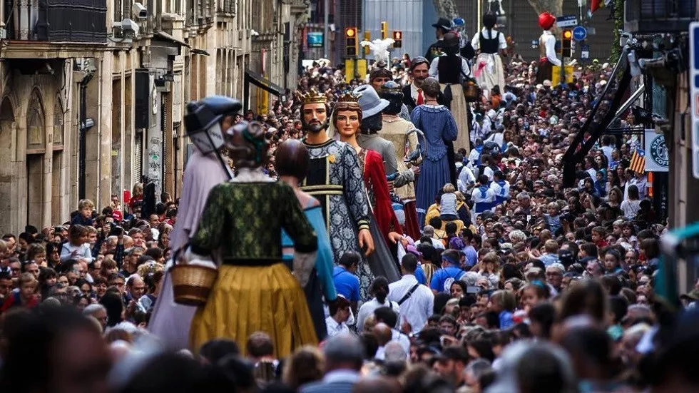 La Mercè, held in September, is Barcelona’s largest street festival, honoring the city’s patron saint, La Mercè. The event features a wide range of activities, including castellers (human towers)